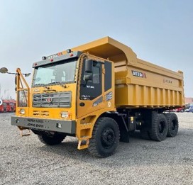 Wide-body mining truck