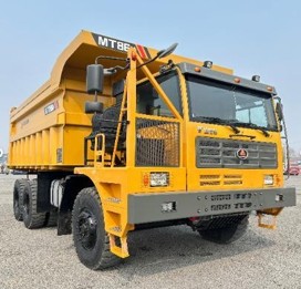 Wide-body mining truck - Image 2