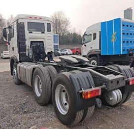 Howo NX Tractor Truck - Image 3