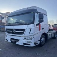 Mercedes-Benz Tractor Truc k