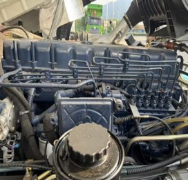 Mercedes-Benz Tractor Truc k - Image 4